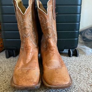 Men’s Tony Lama cowboy boots size 11